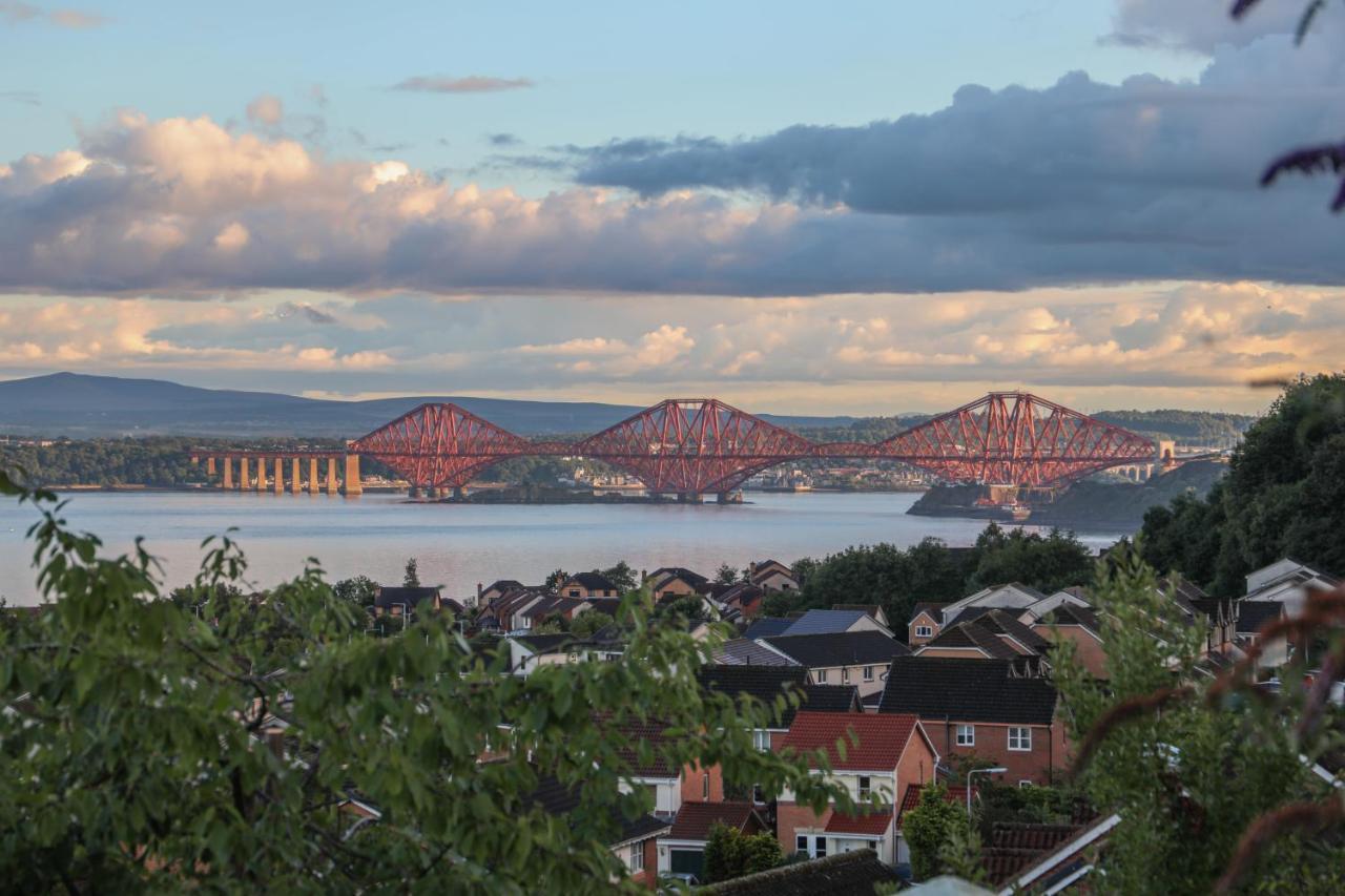 Bay And Bridge Bed and Breakfast Dunfermline Esterno foto